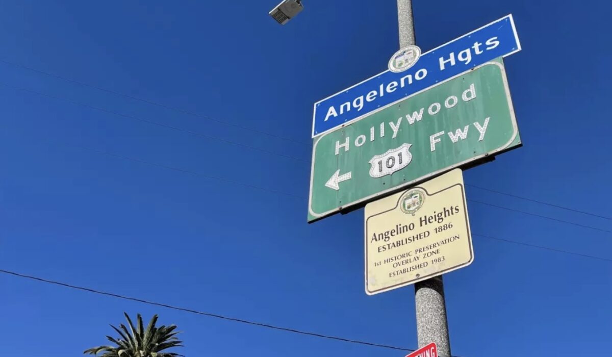 Angelino or Angeleno?Angelino Heights Los Angeles street signs showing both spellings.